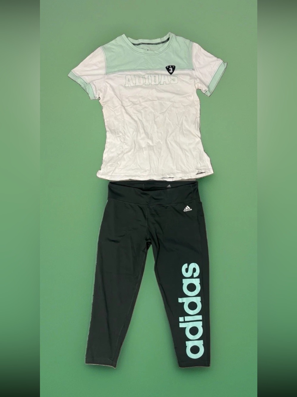 adidas Y2K Ringer T-Shirt 2007 & Cropped Leggings 2-Pc Set Woman’s SZ.L Mint